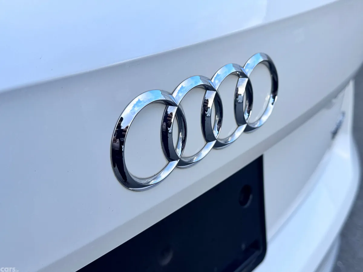 Audi Q2 SUV, Petrol, 2017, White