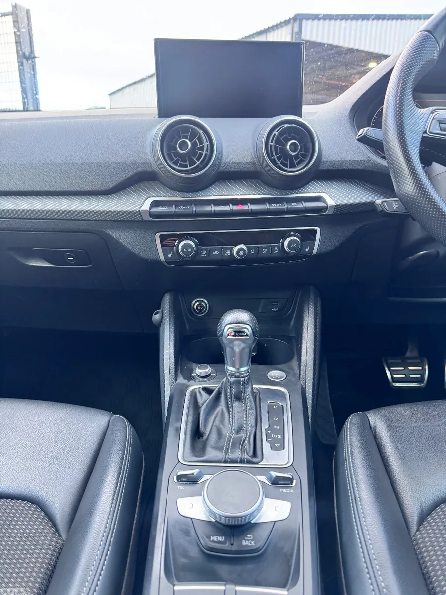 Audi Q2 SUV, Petrol, 2017, White