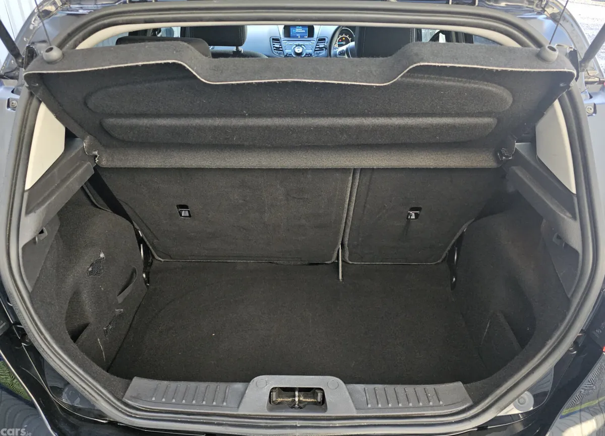 Ford Fiesta Hatchback, Petrol, 2016, Black