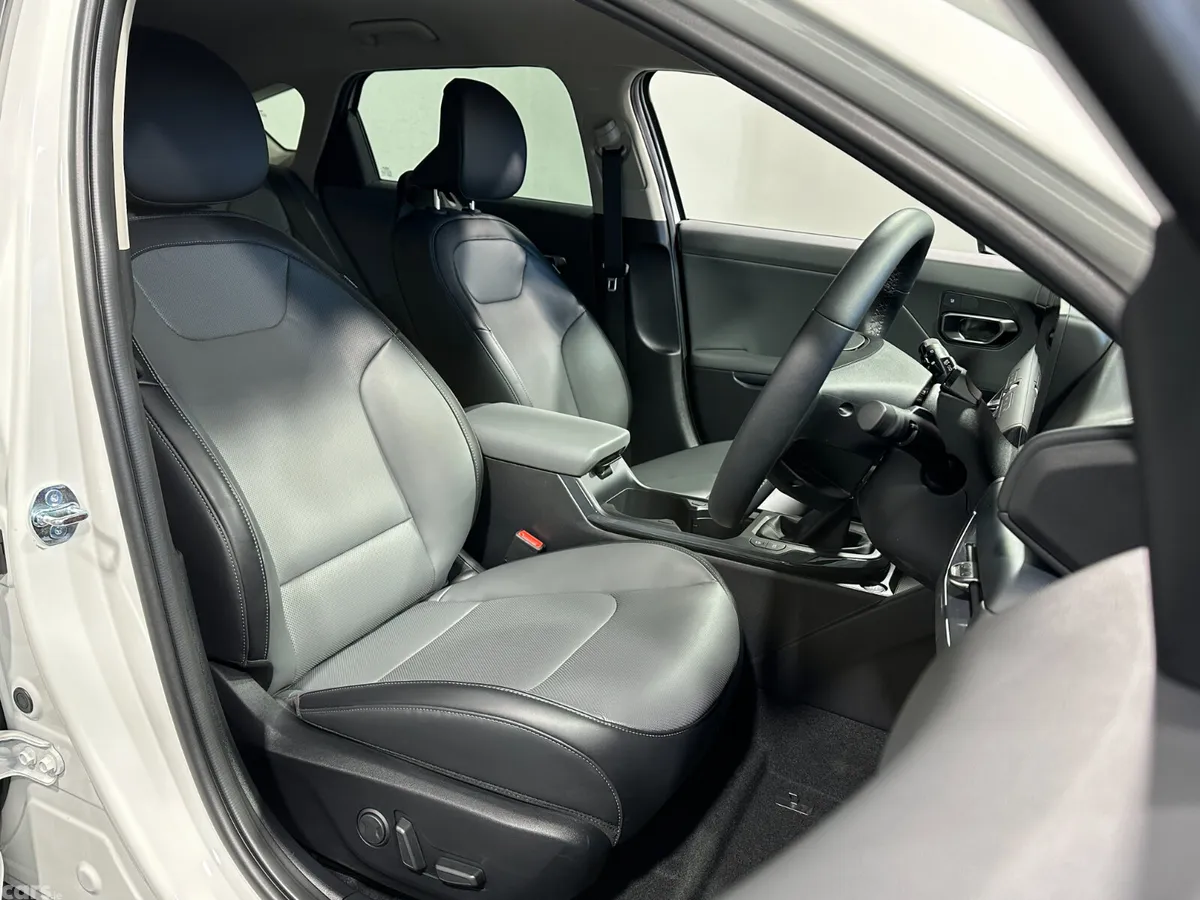 Kia K4 Hatchback, Petrol, 2026, White