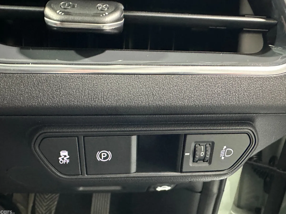 Kia K4 Hatchback, Petrol, 2026, Silver