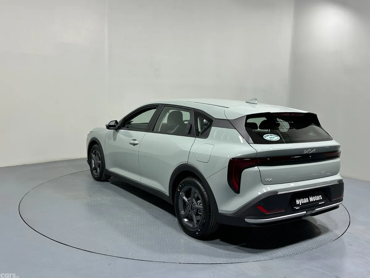 Kia K4 Hatchback, Petrol, 2026, Silver