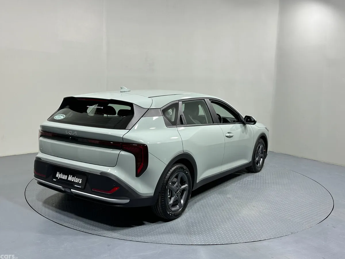 Kia K4 Hatchback, Petrol, 2026, Silver