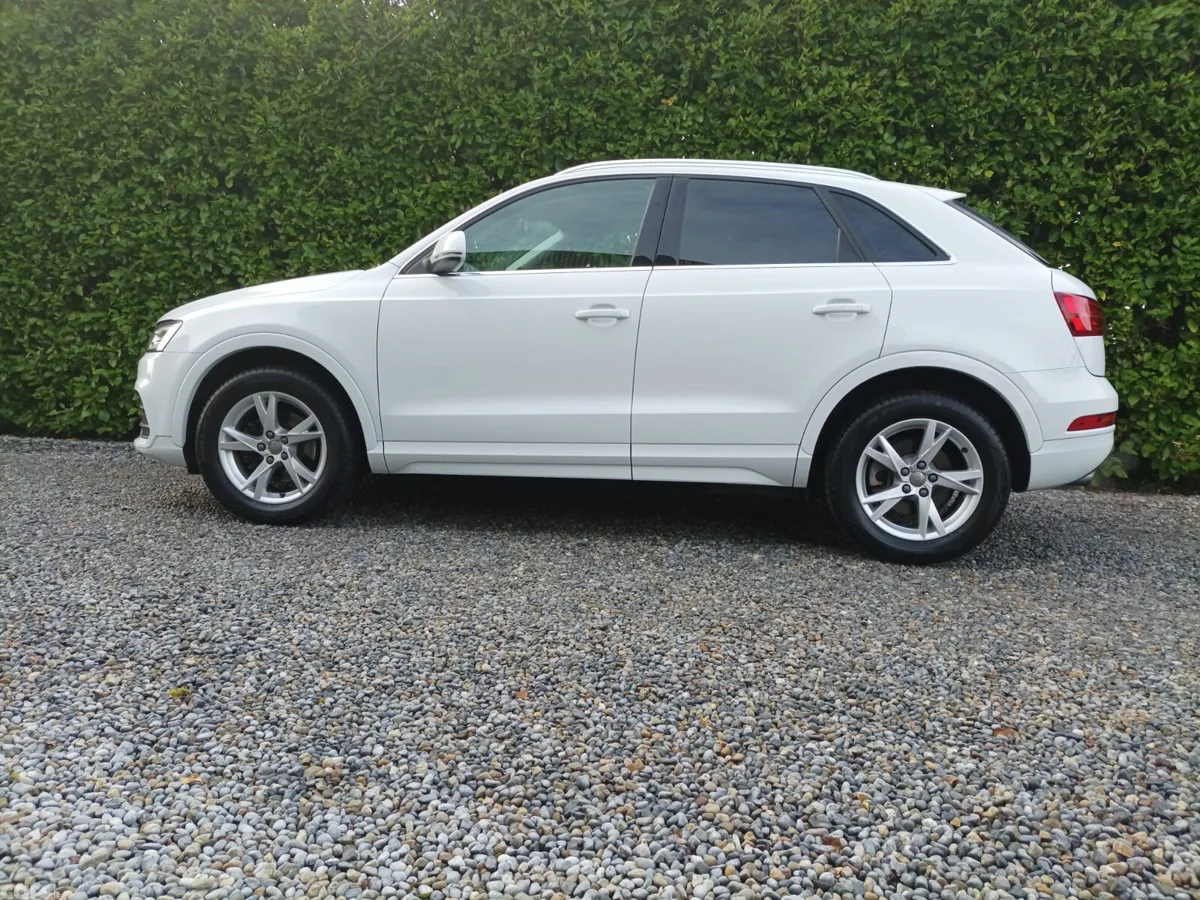 Audi Q3 Hatchback, Petrol, 2017, White
