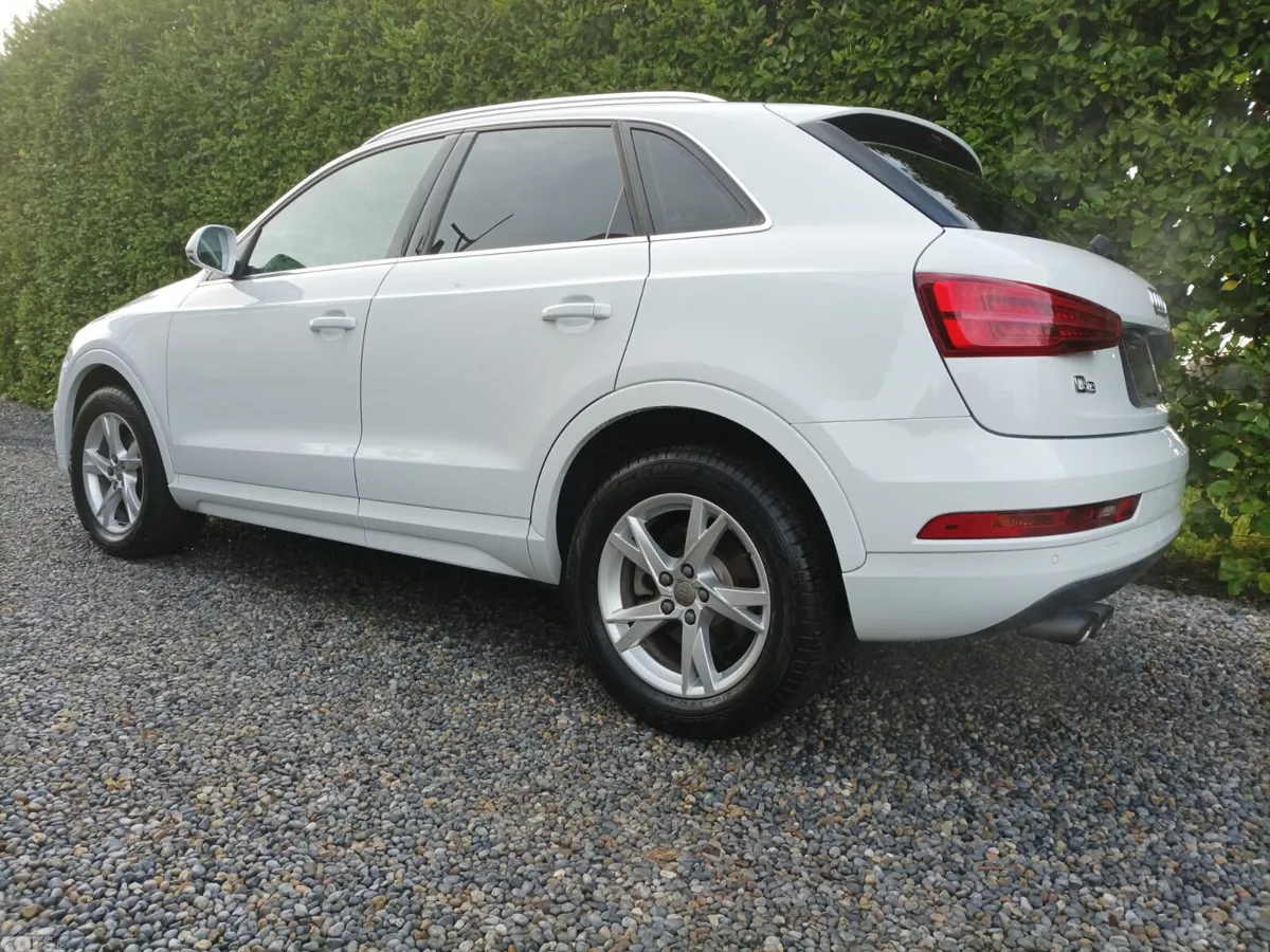 Audi Q3 Hatchback, Petrol, 2017, White