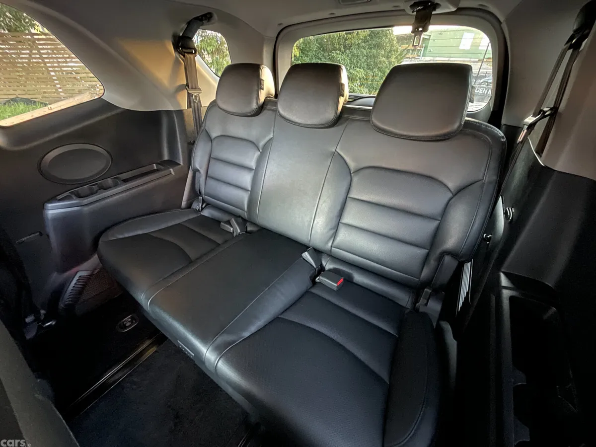 SsangYong Rodius MPV, Diesel, 2018, Black