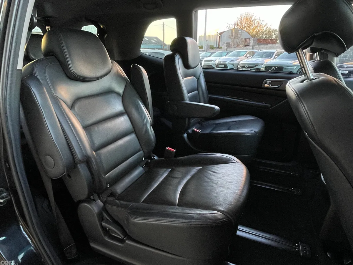 SsangYong Rodius MPV, Diesel, 2018, Black