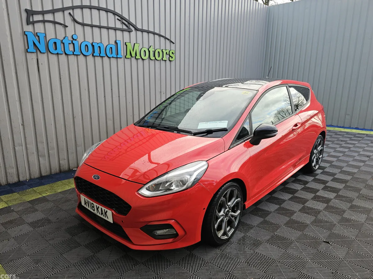 Ford Fiesta Hatchback, Petrol, 2018, Red