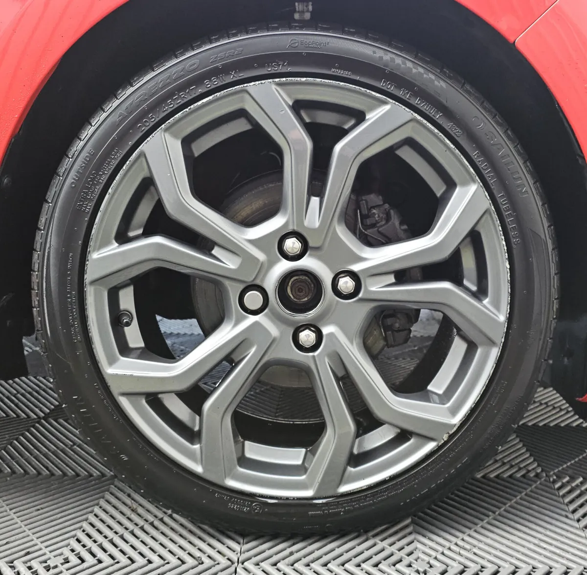 Ford Fiesta Hatchback, Petrol, 2018, Red
