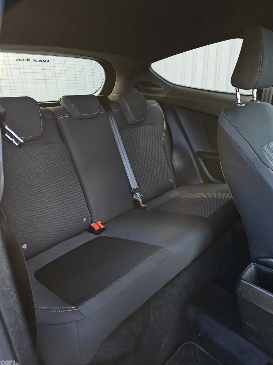 Ford Fiesta Hatchback, Petrol, 2018, Red
