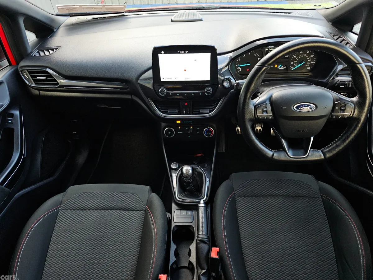 Ford Fiesta Hatchback, Petrol, 2018, Red
