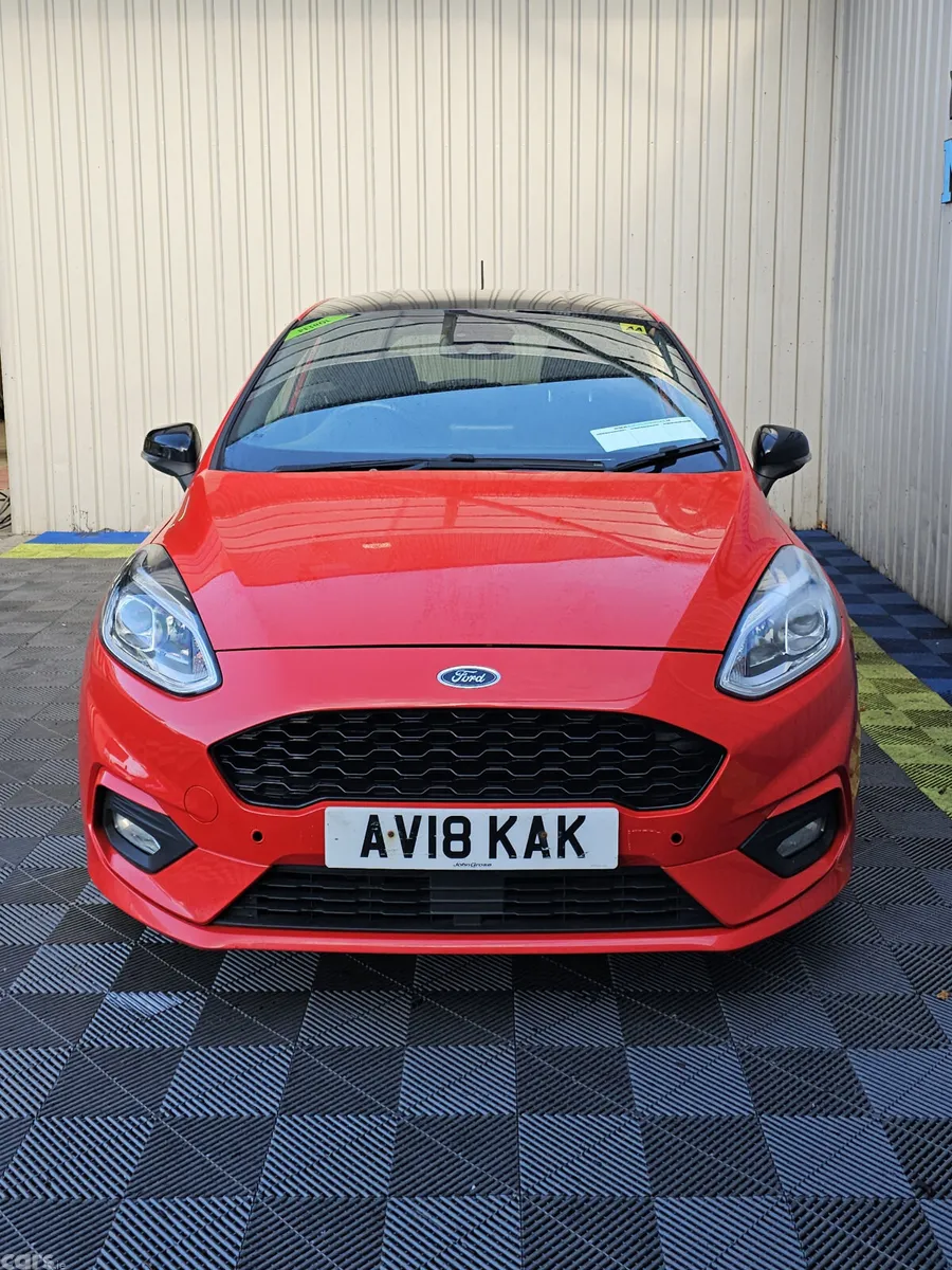 Ford Fiesta Hatchback, Petrol, 2018, Red
