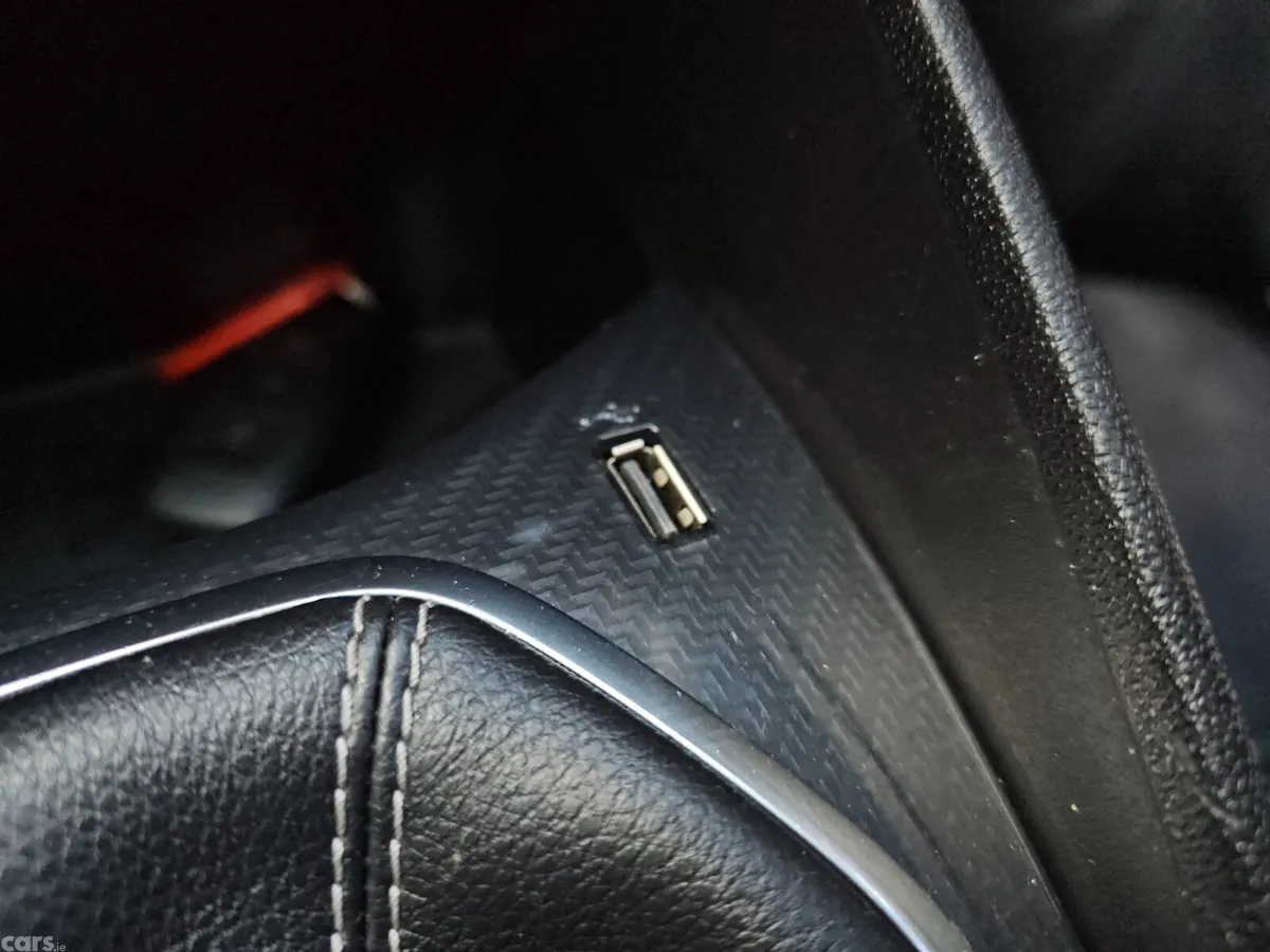 Ford Fiesta Hatchback, Petrol, 2018, Red