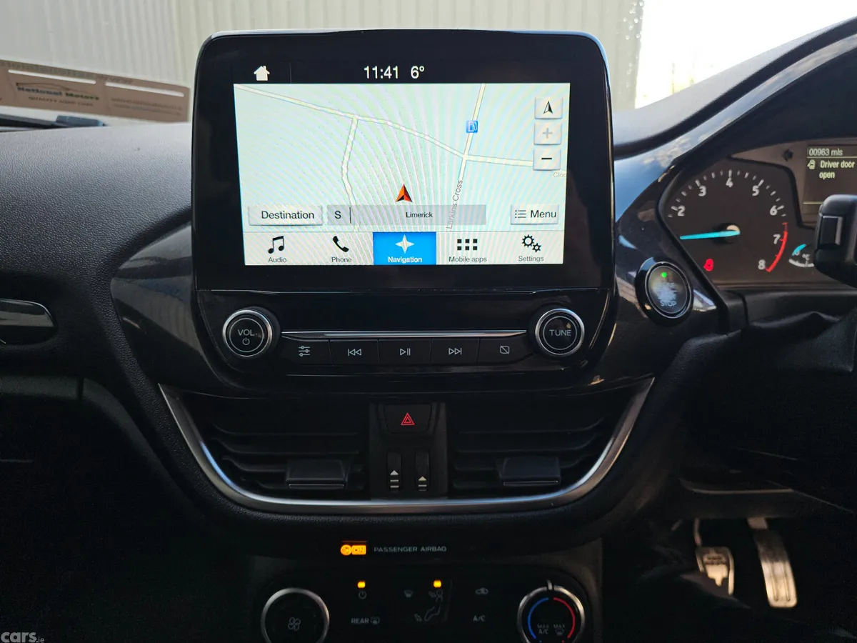 Ford Fiesta Hatchback, Petrol, 2018, Red