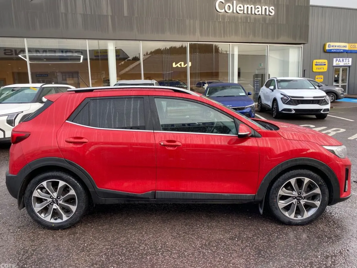 Kia Stonic Estate/Jeep, Diesel, 2018, Red
