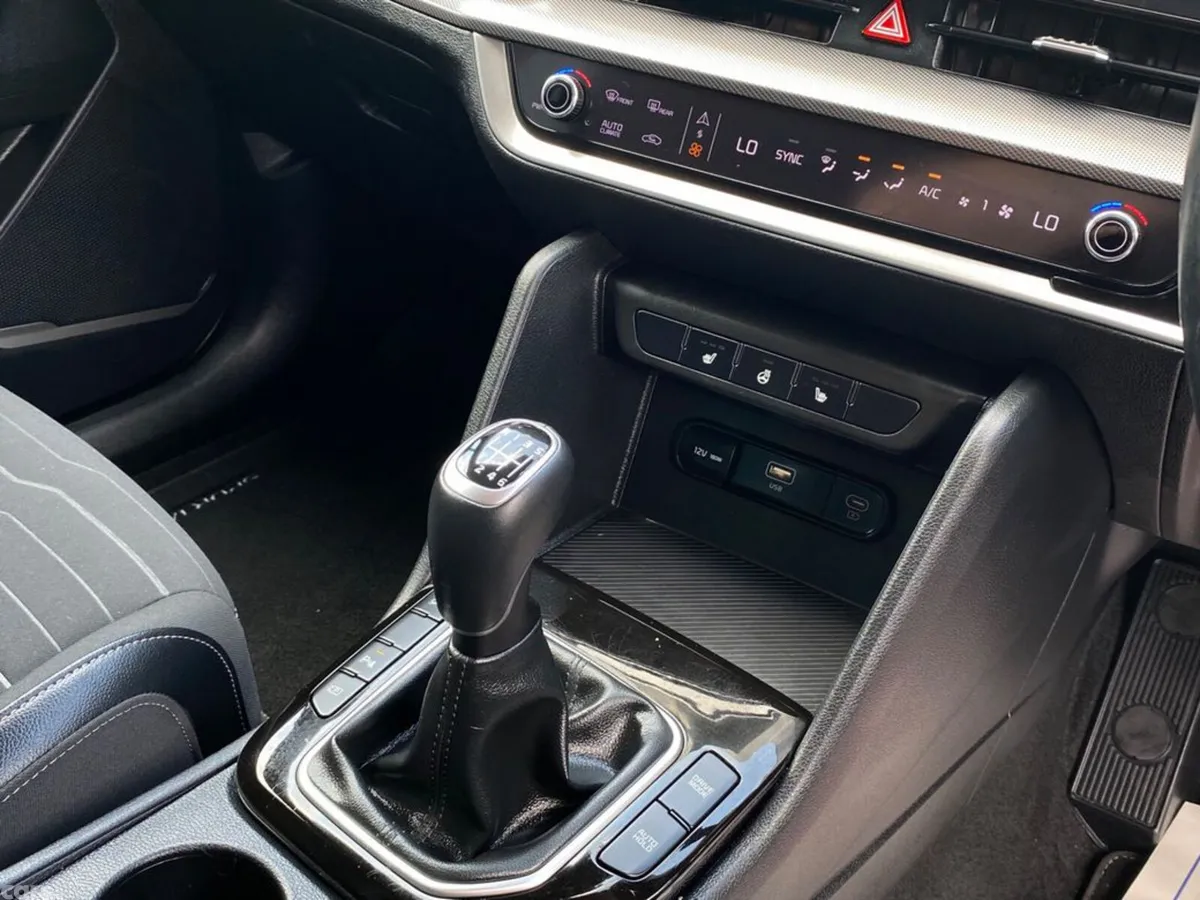 Kia Sportage SUV, Diesel Hybrid, 2023, Grey
