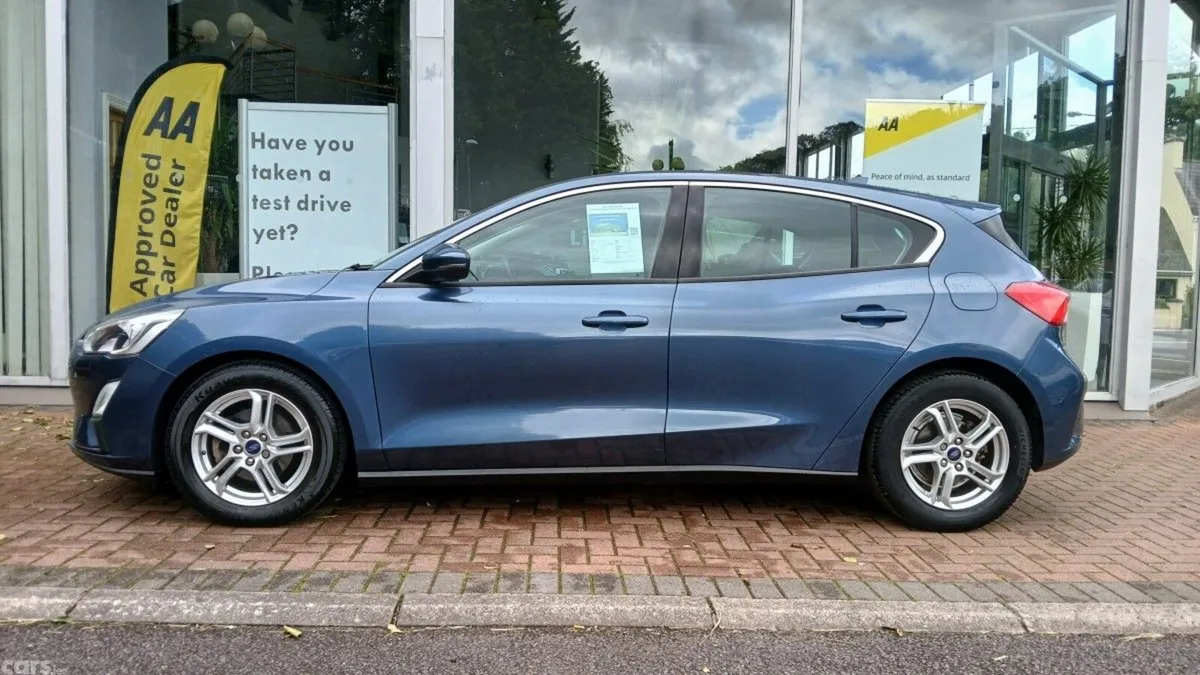 Ford Focus Hatchback, Petrol, 2020, Blue