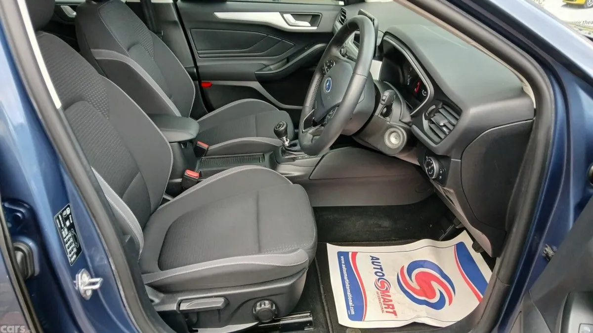 Ford Focus Hatchback, Petrol, 2020, Blue