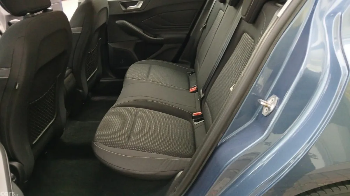 Ford Focus Hatchback, Petrol, 2020, Blue