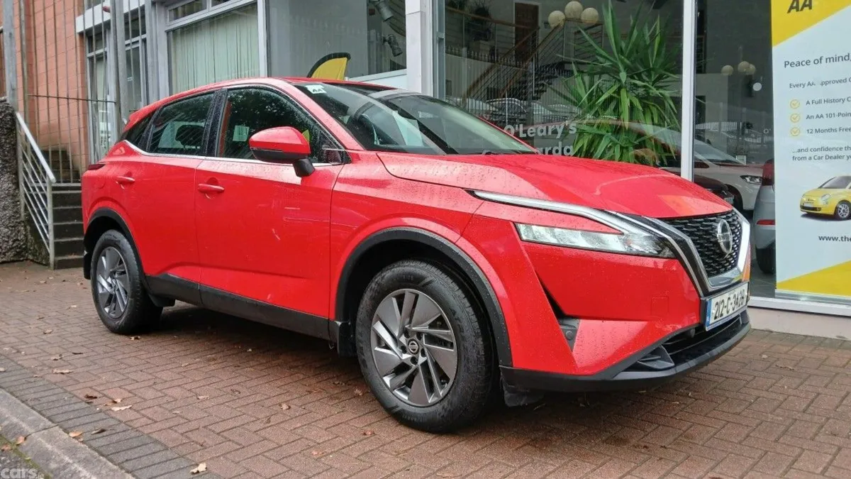 Nissan Qashqai SUV, Petrol, 2021, Red