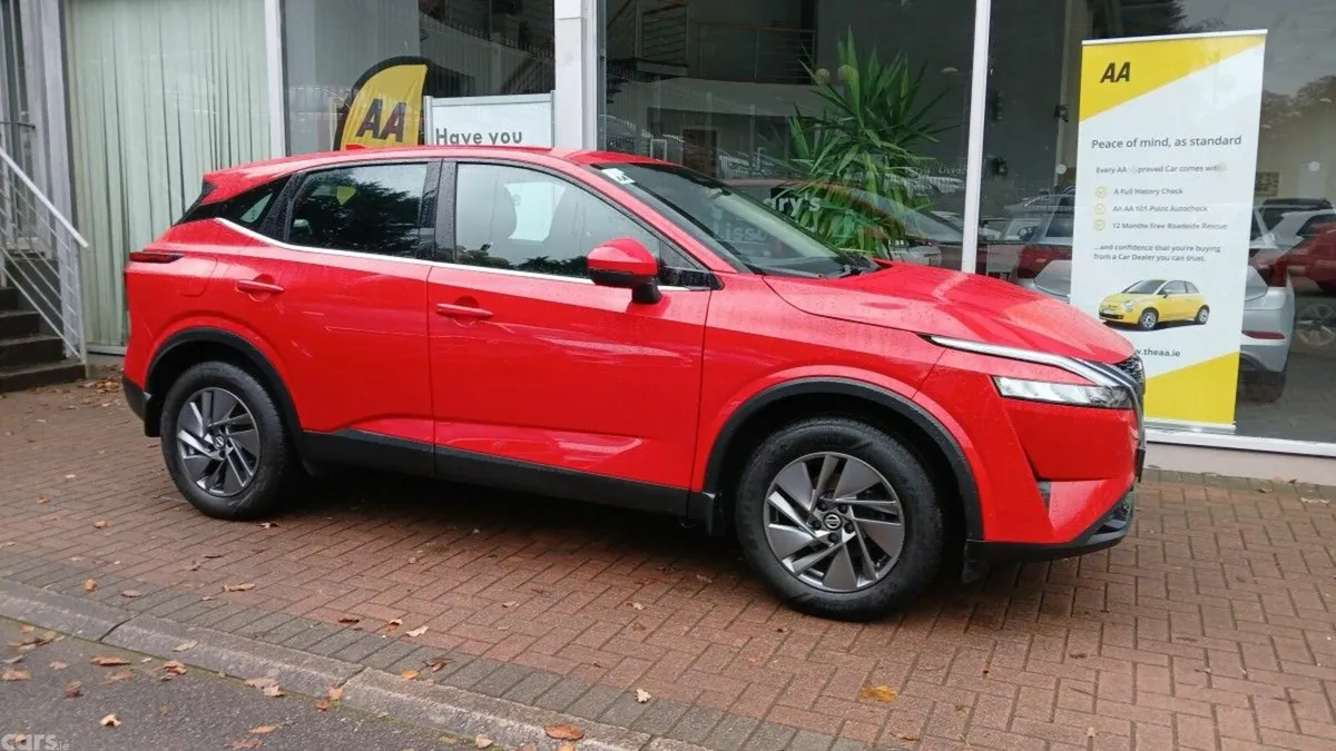 Nissan Qashqai SUV, Petrol, 2021, Red
