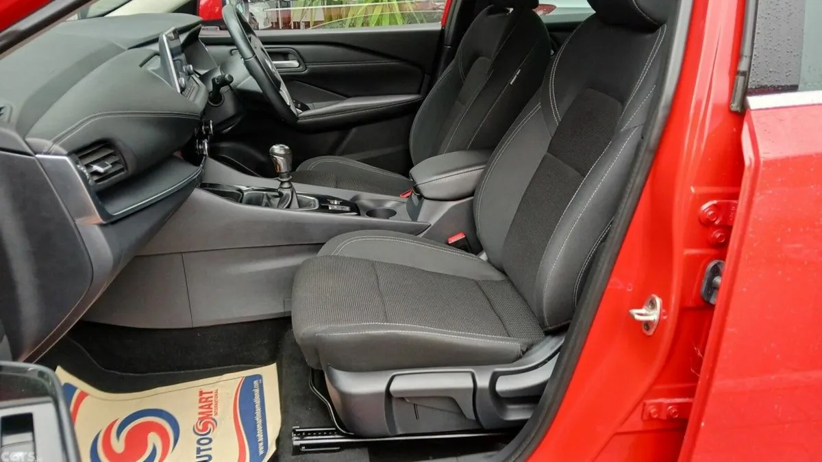 Nissan Qashqai SUV, Petrol, 2021, Red