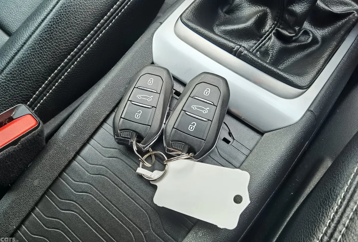 Citroen Grand C4 Spacetourer Hatchback, Diesel, 2020, Grey