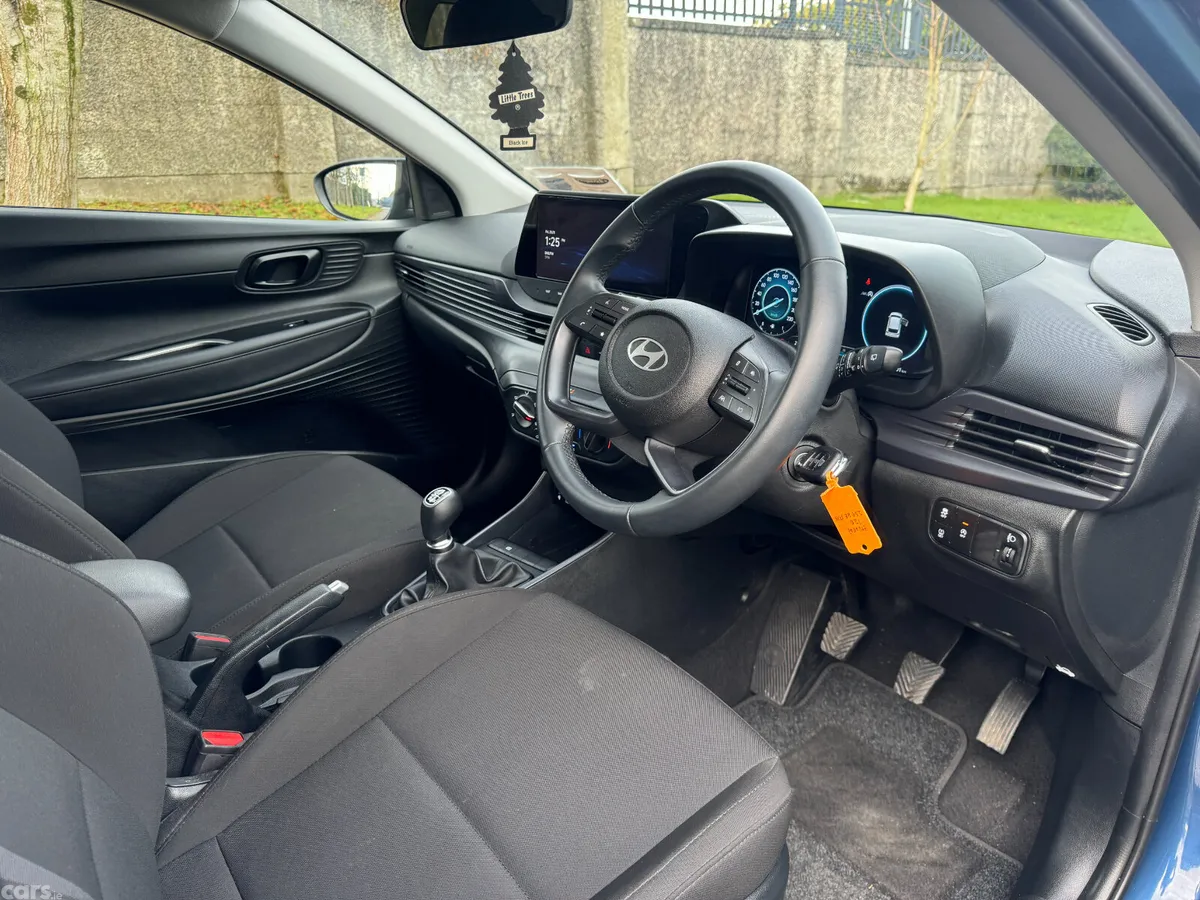 Hyundai i20 Hatchback, Petrol, 2025, Blue