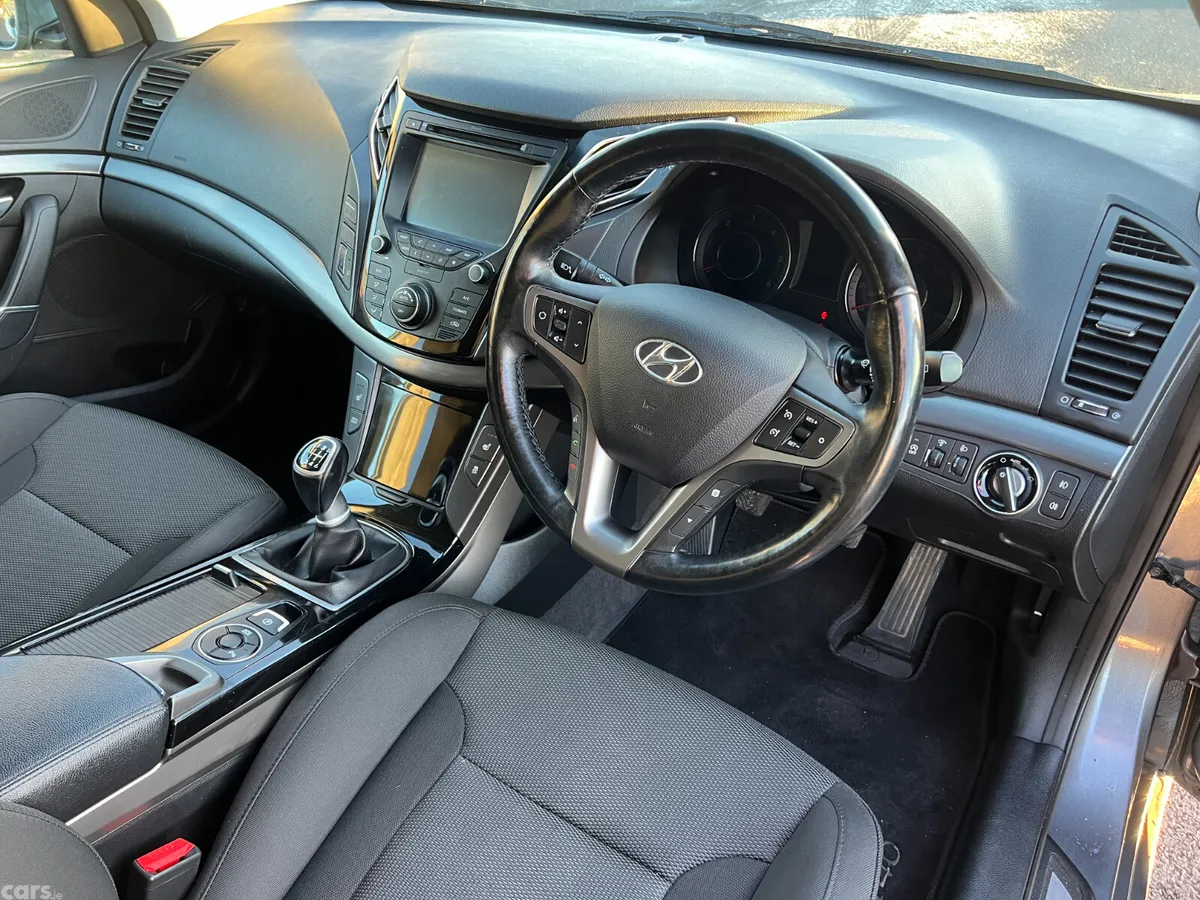 Hyundai i40 Estate, Diesel, 2016, Silver