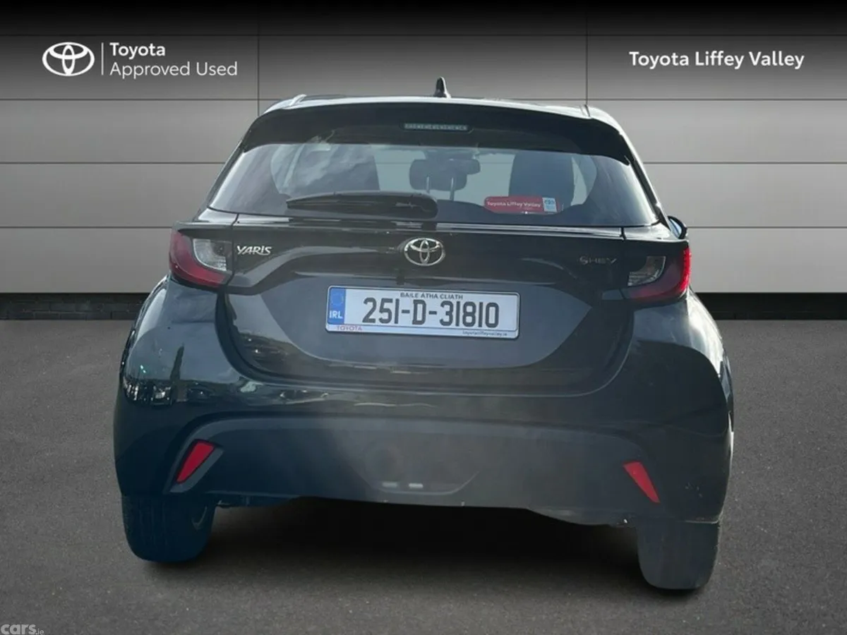 Toyota Yaris Hatchback, Petrol Hybrid, 2025, Black