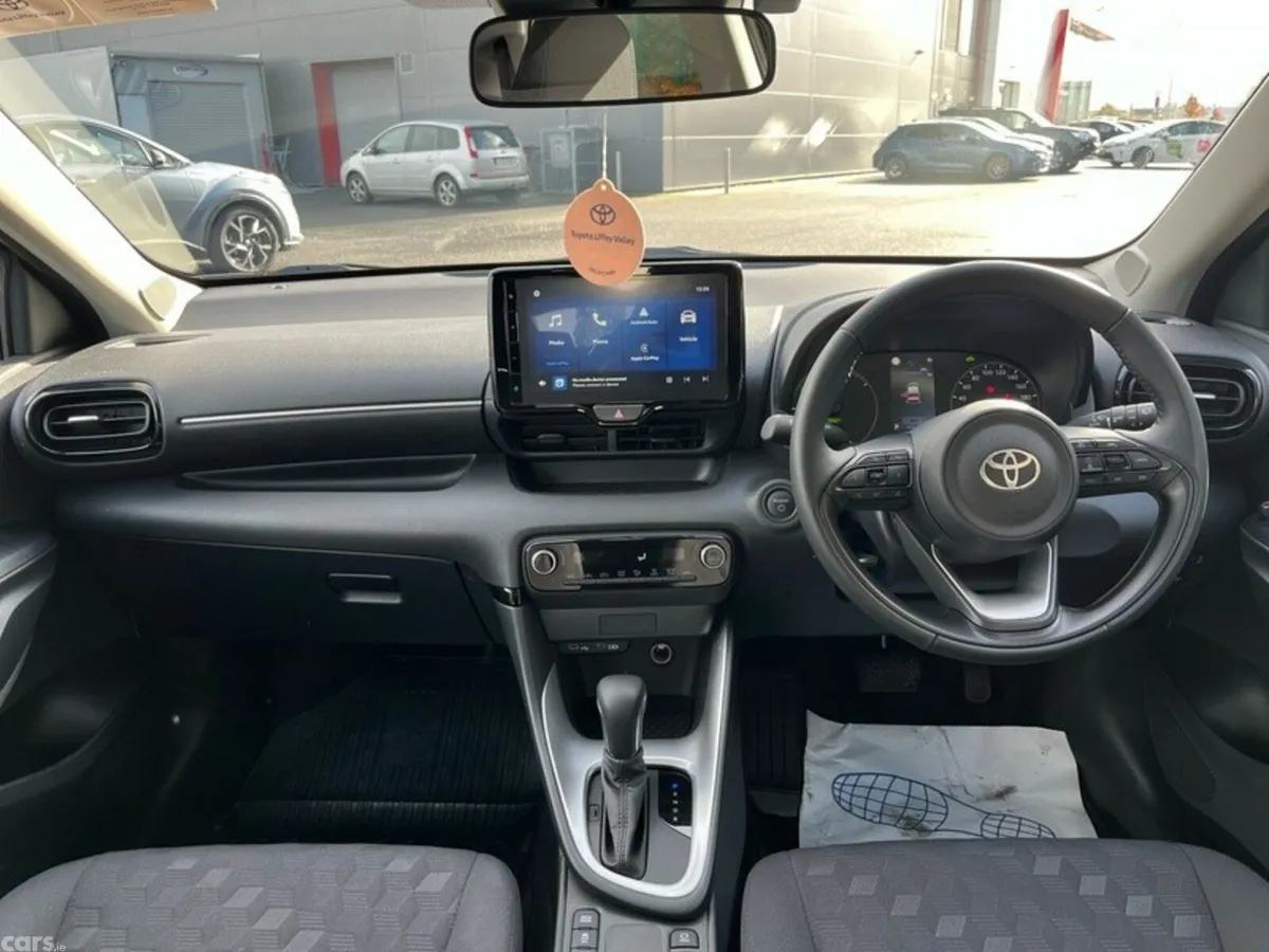 Toyota Yaris Hatchback, Petrol Hybrid, 2025, Black