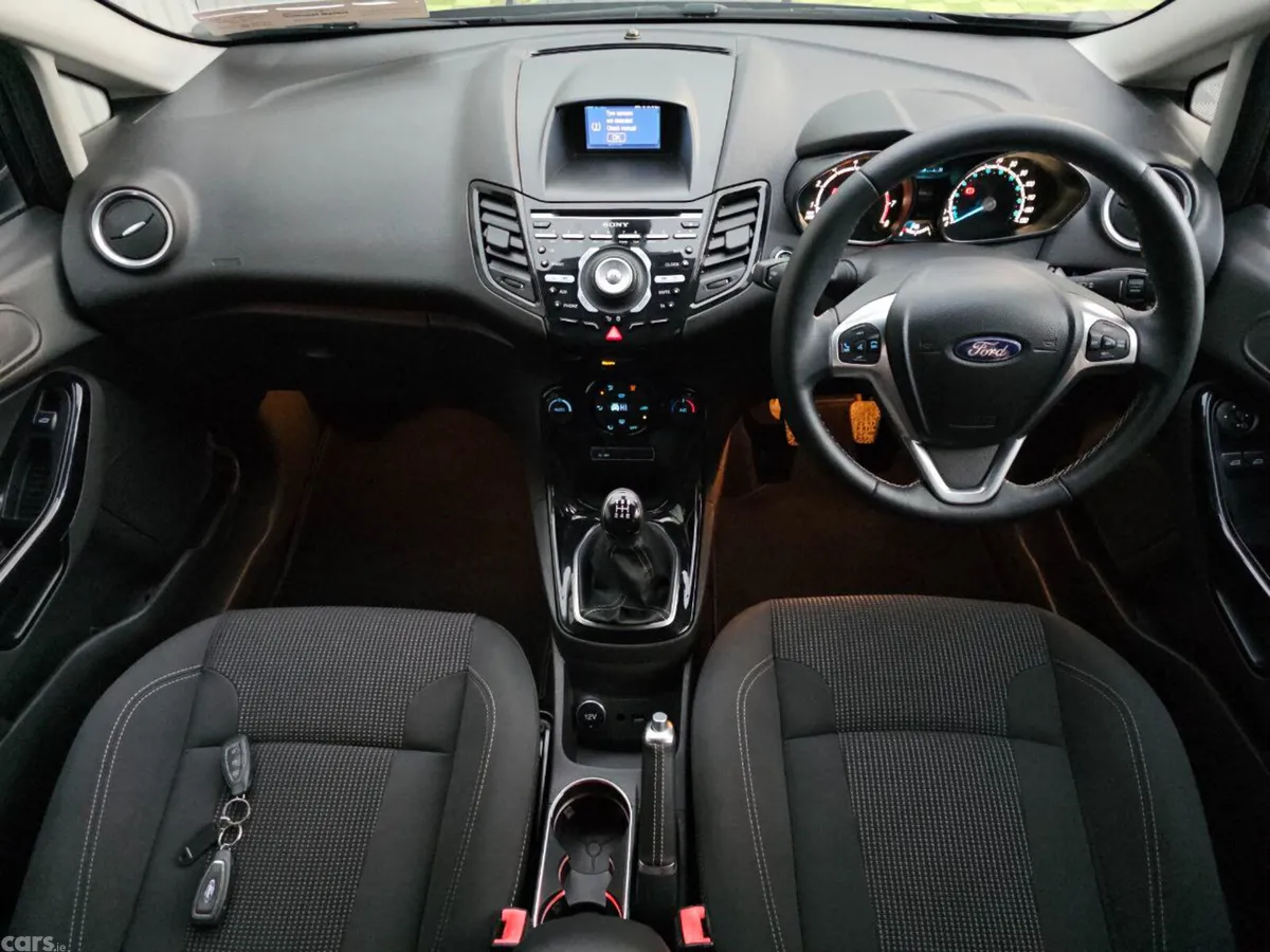 Ford Fiesta Hatchback, Petrol, 2015, Black