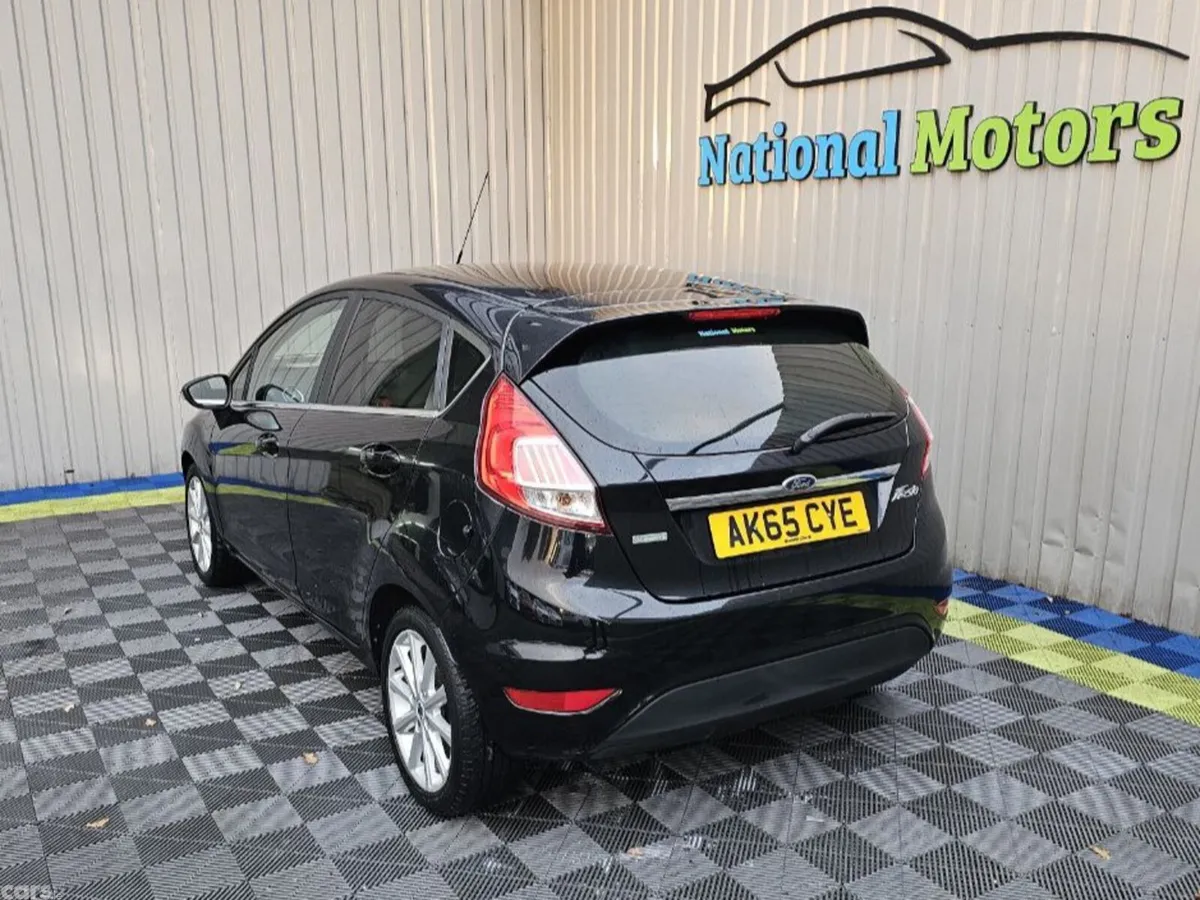 Ford Fiesta Hatchback, Petrol, 2015, Black