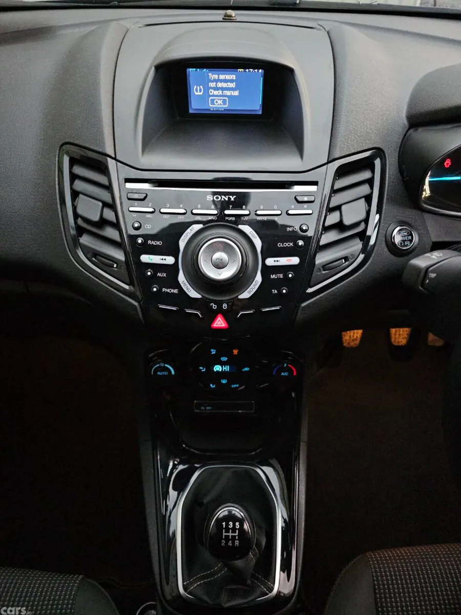Ford Fiesta Hatchback, Petrol, 2015, Black