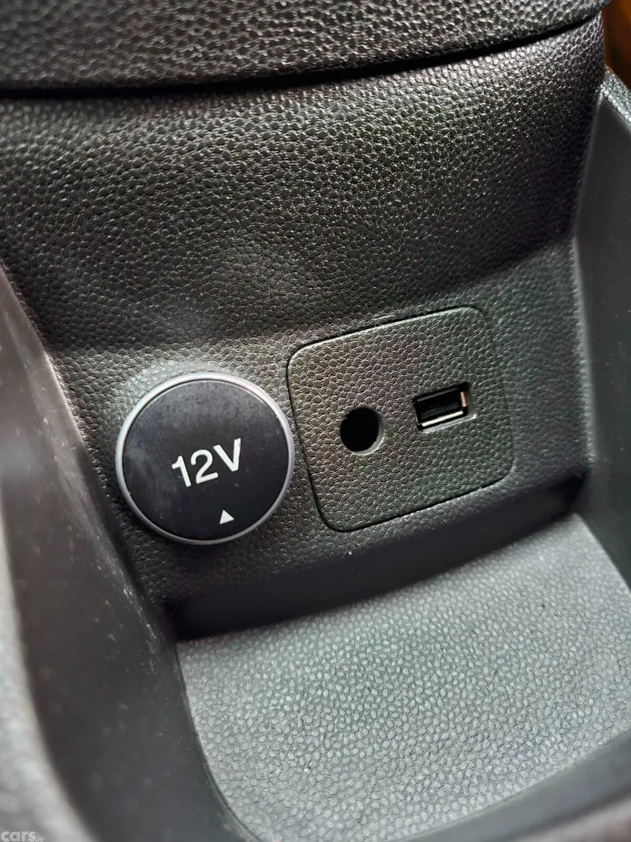 Ford Fiesta Hatchback, Petrol, 2015, Black
