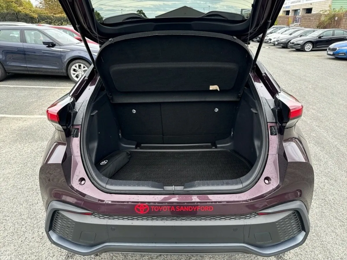 Toyota C-HR SUV, Petrol Hybrid, 2024, Purple