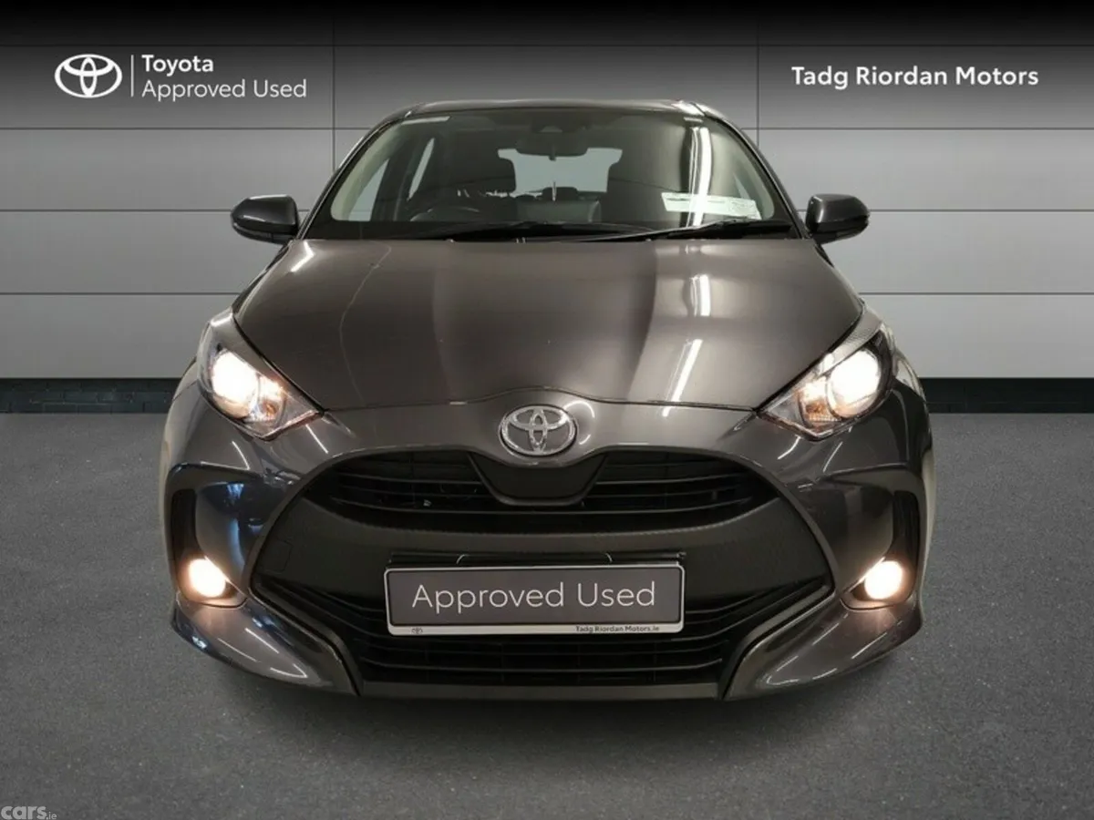 Toyota Yaris Hatchback, Petrol, 2022, Grey