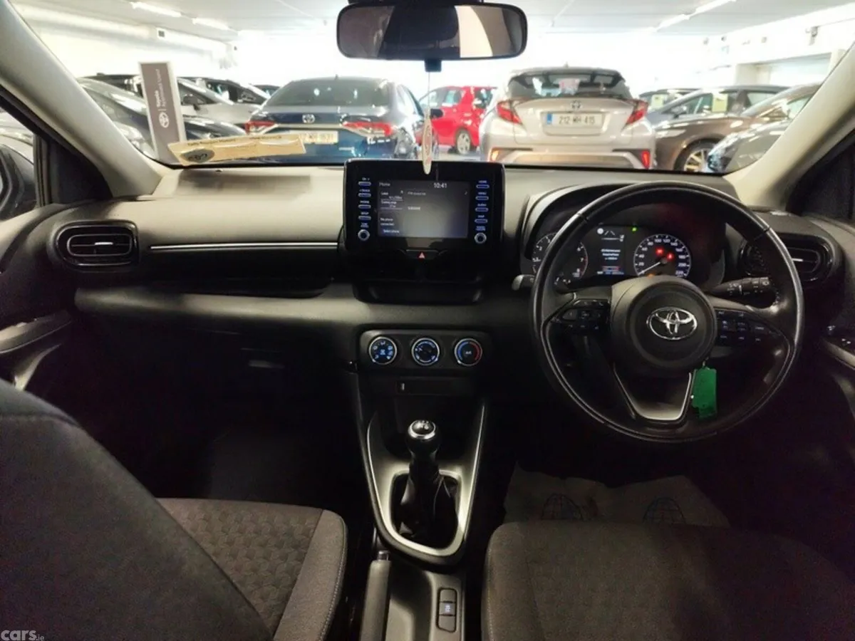 Toyota Yaris Hatchback, Petrol, 2022, Grey