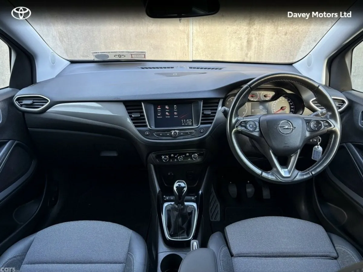 Opel Crossland MPV, Petrol, 2022, White