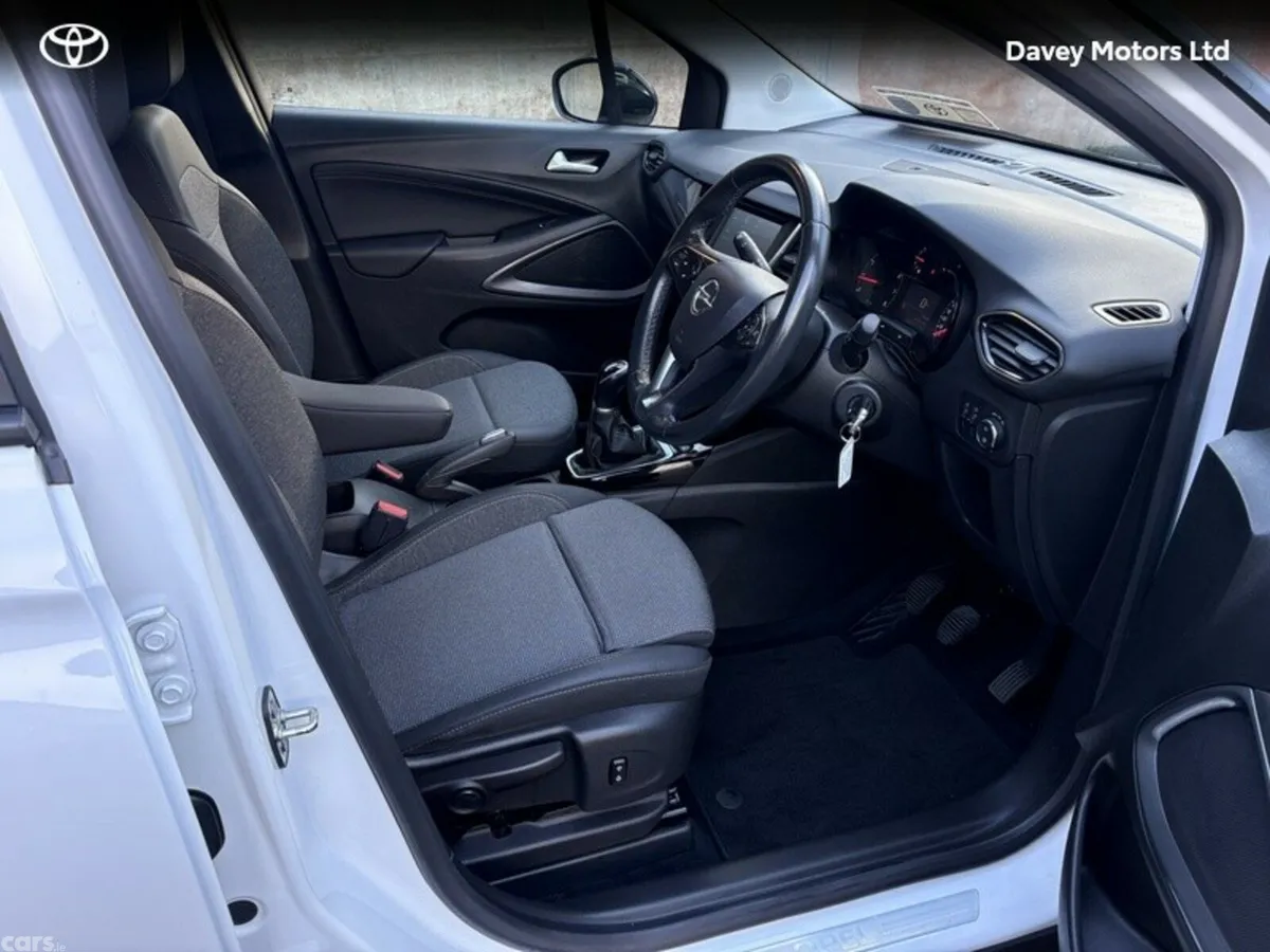Opel Crossland MPV, Petrol, 2022, White