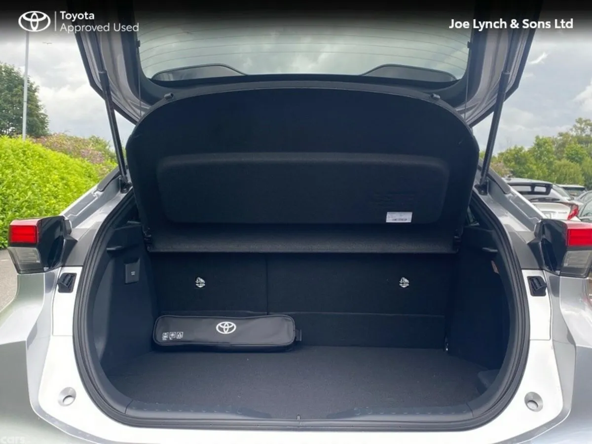 Toyota C-HR Hatchback, Petrol Plug-in Hybrid, 2024, Silver