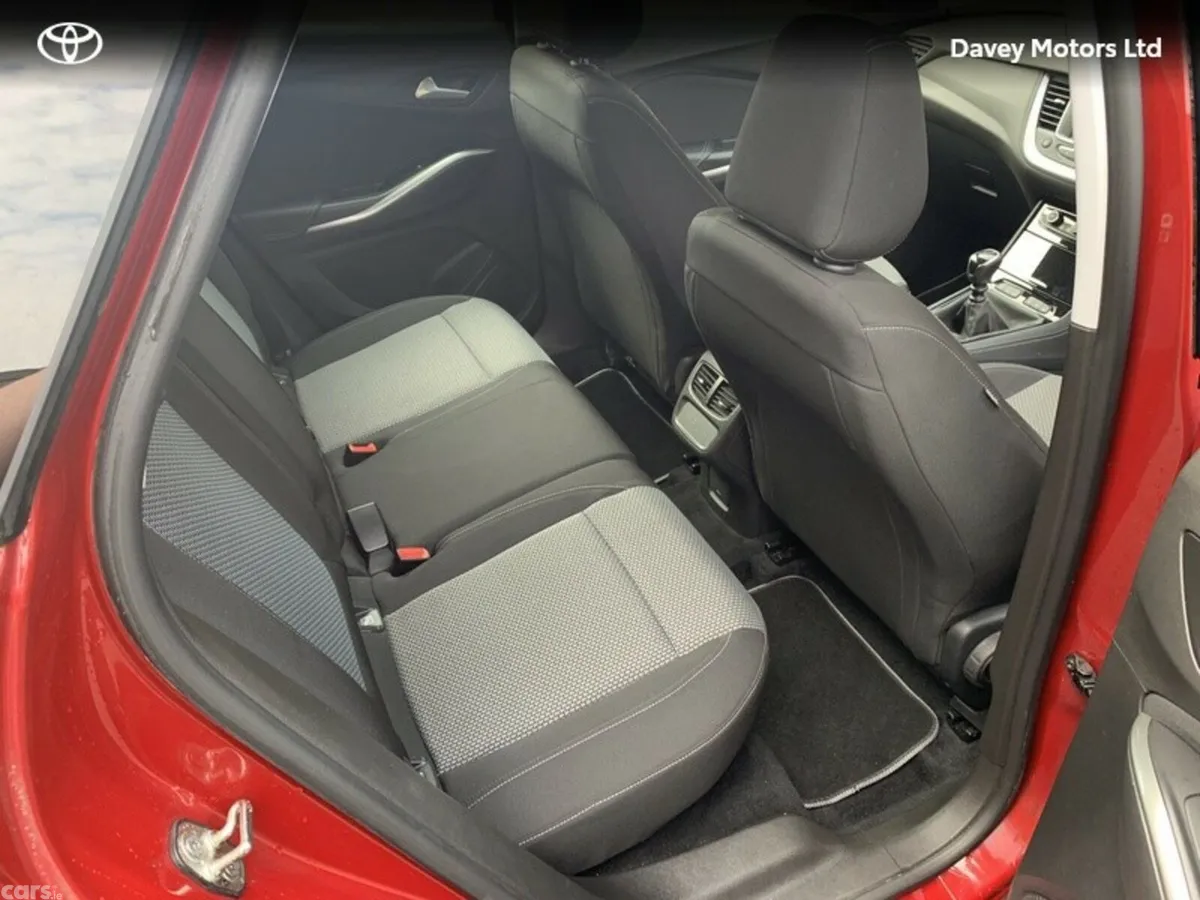 Vauxhall Grandland X Hatchback, Diesel, 2018, Red