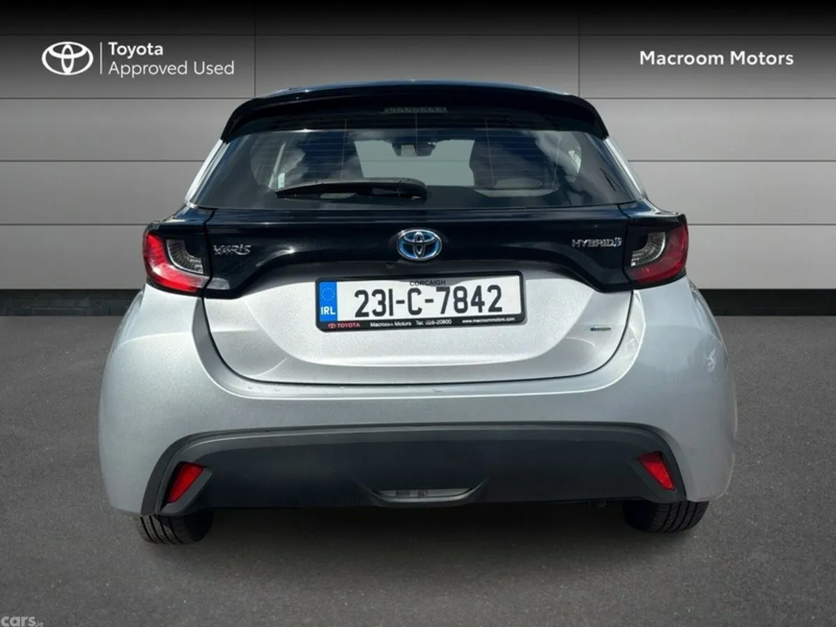 Toyota Yaris Hatchback, Petrol Hybrid, 2023, Grey