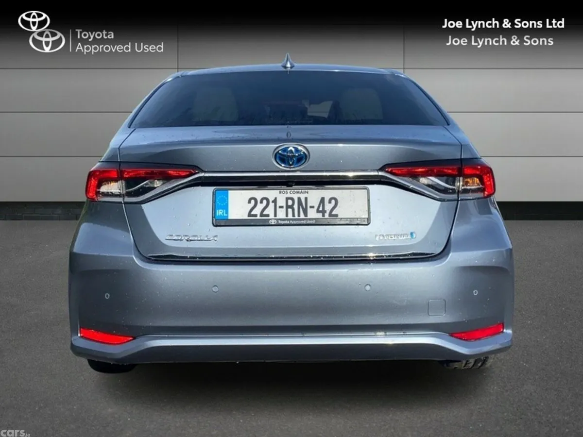 Toyota Corolla Saloon, Petrol Hybrid, 2022, Grey