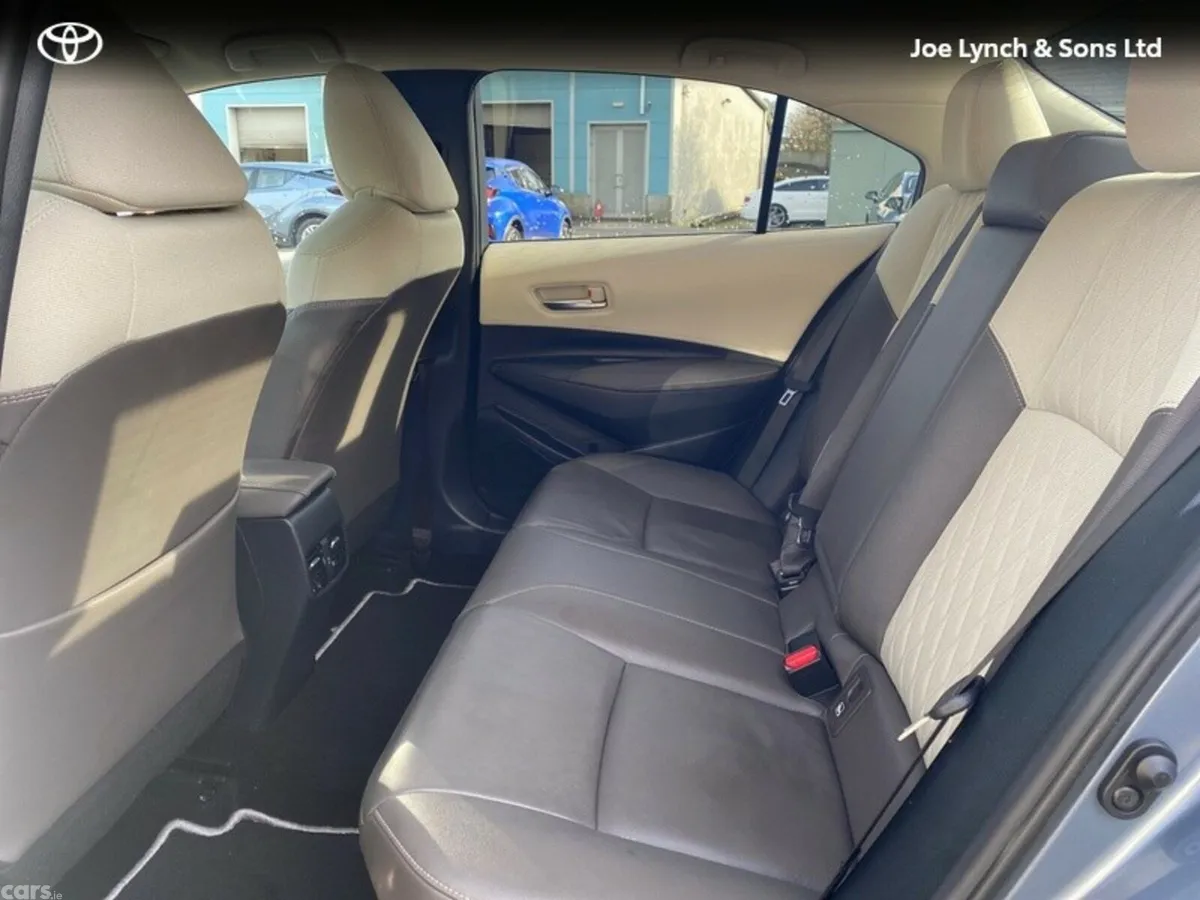 Toyota Corolla Saloon, Petrol Hybrid, 2022, Grey