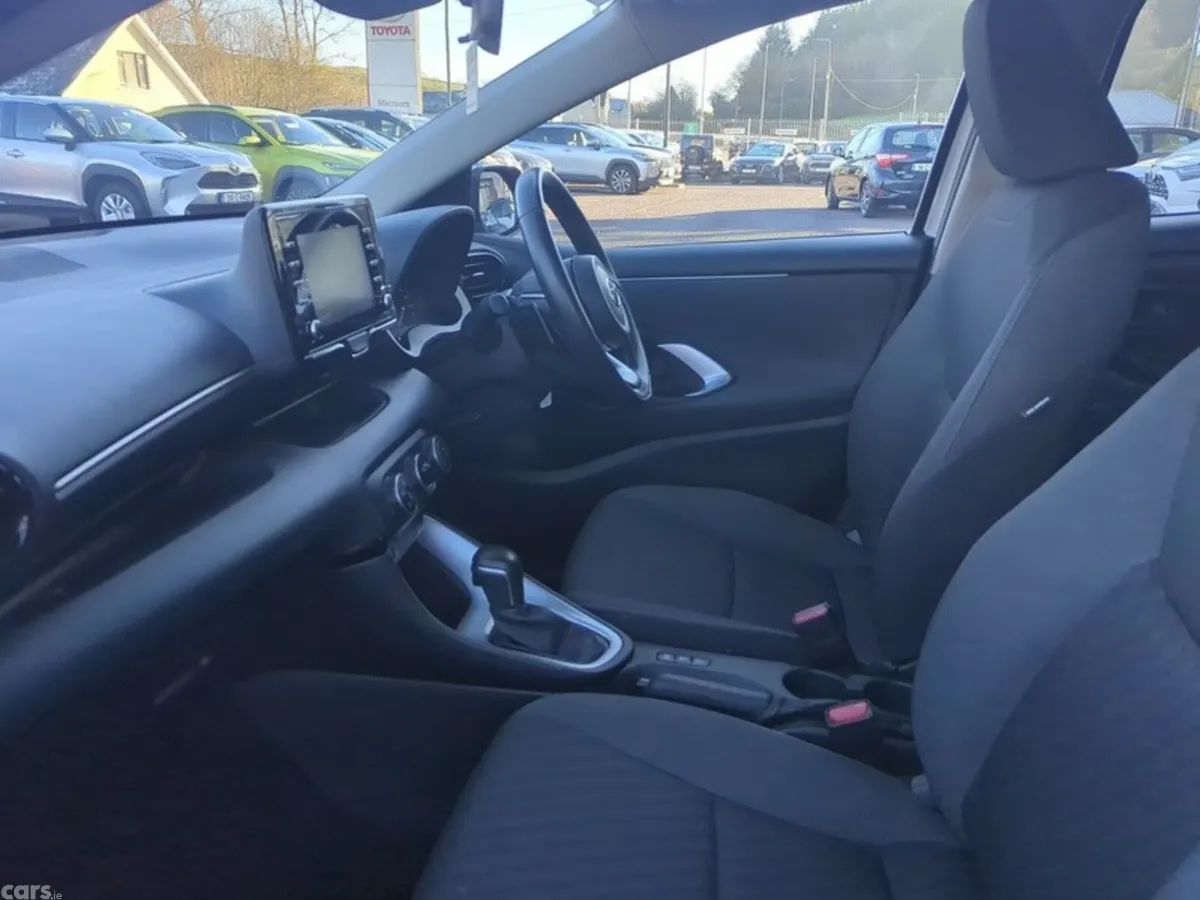 Toyota Yaris Hatchback, Petrol, 2021, Grey