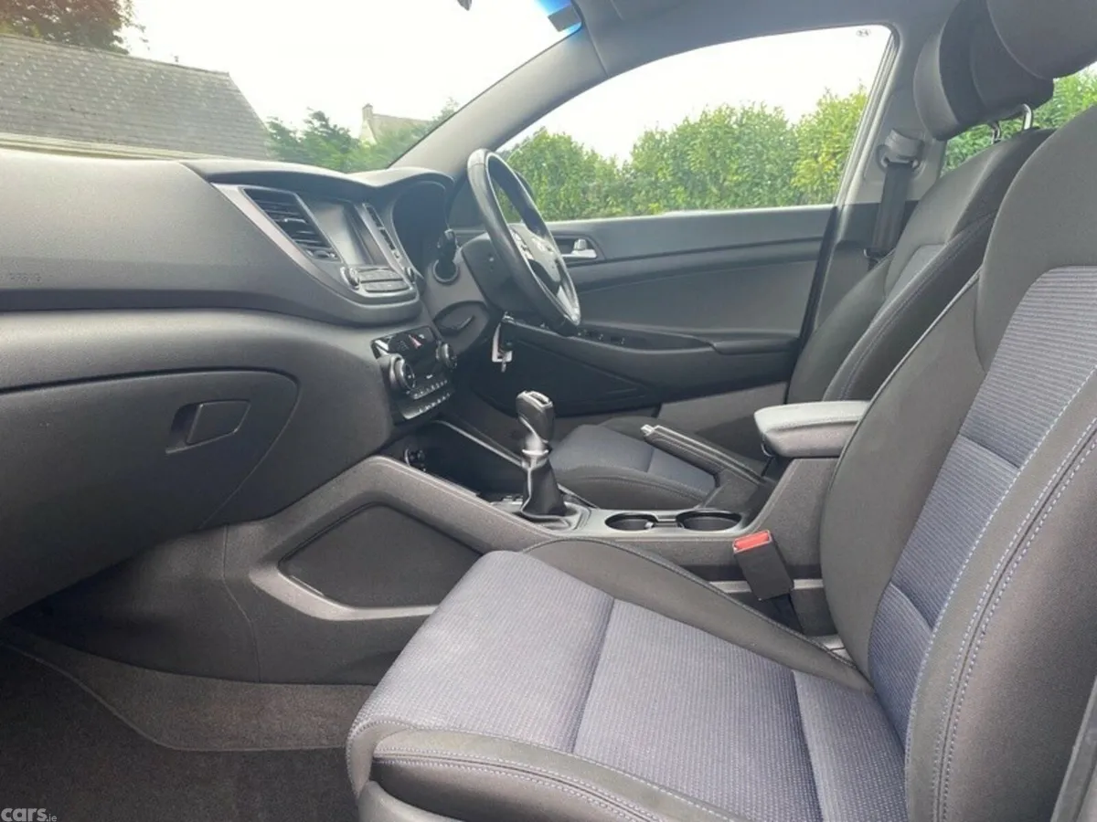 Hyundai Tucson MPV, Diesel, 2016, White