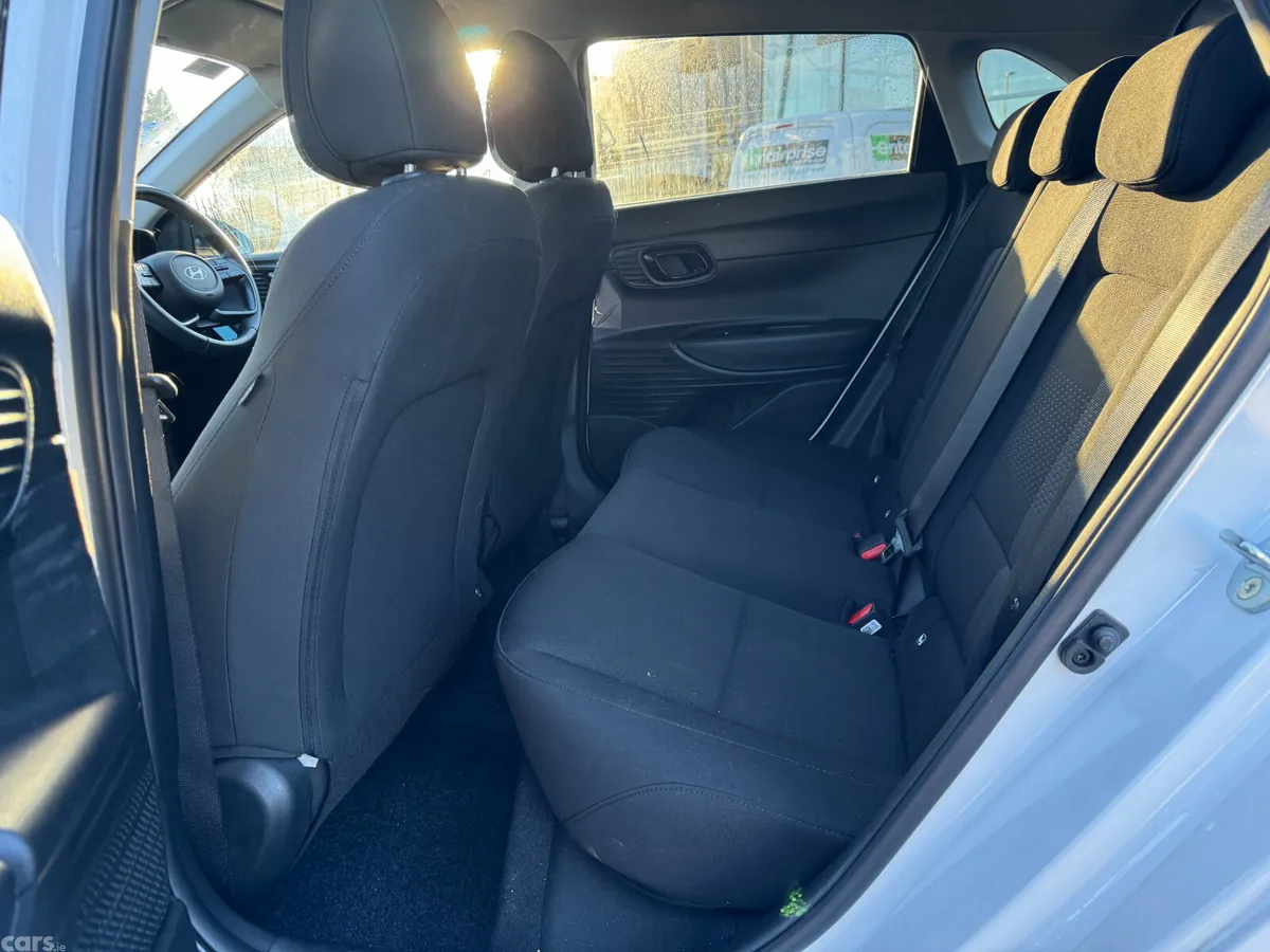 Hyundai i20 Hatchback, Petrol, 2025, White