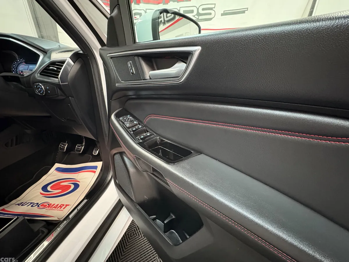 Ford S-Max MPV, Diesel, 2019, White