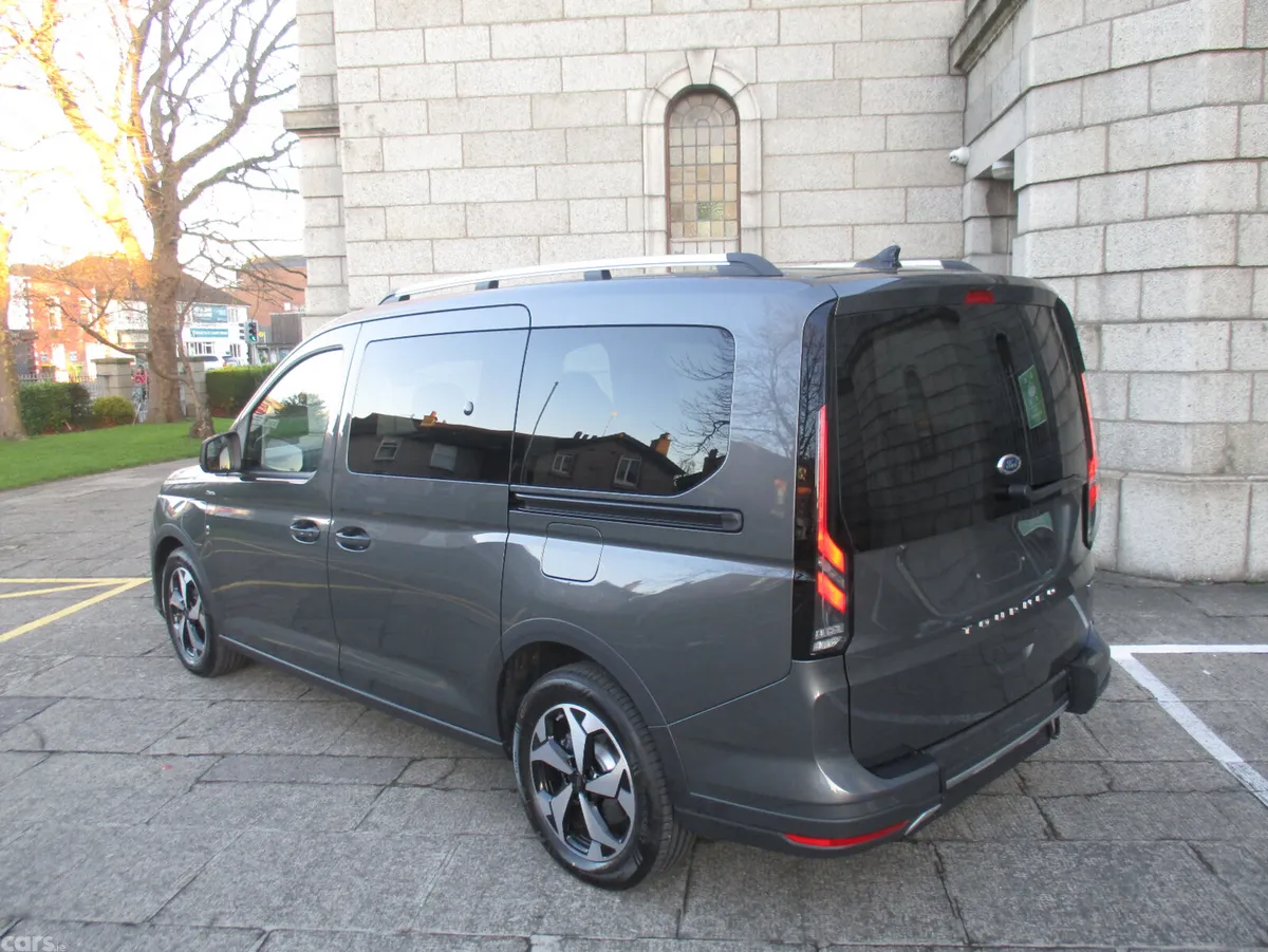 Ford Tourneo Connect MPV, Petrol Plug-in Hybrid, 2026, Grey